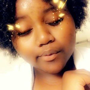 Meet your Posher, Janaye